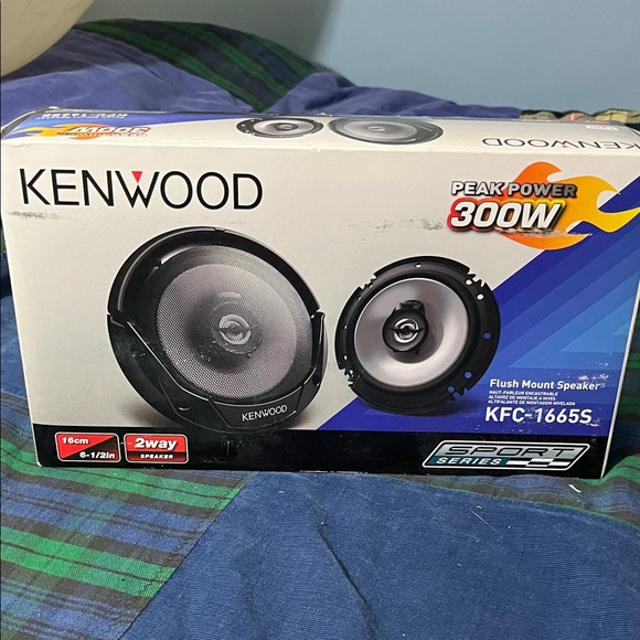 Kenwood Other - Kenwood Black and Silver Flush Mount Speakers

Fit Volvo S60